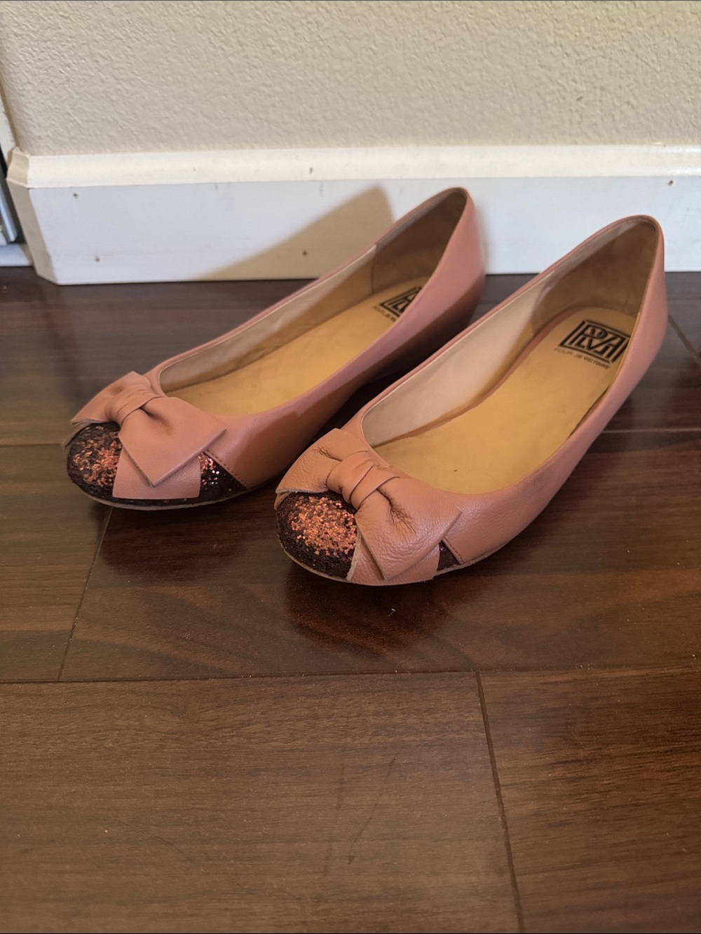 Pink Bow-Accent Ballet Flats with Glitter Toe